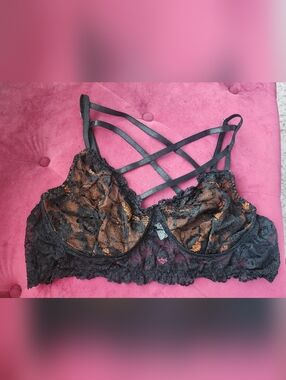 Black Lace Strappy Bralette - Women Intimates